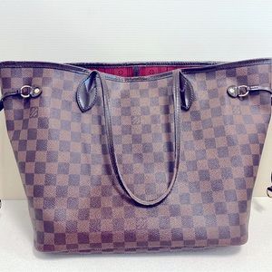 Beautiful Louis Vuitton Tote AUTHENTIC with box and duster bag.